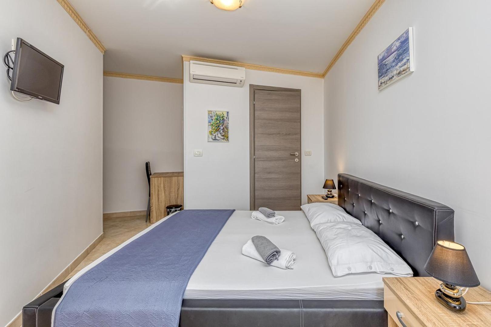 Rooms On Liberty Square Πόρετς Δωμάτιο φωτογραφία